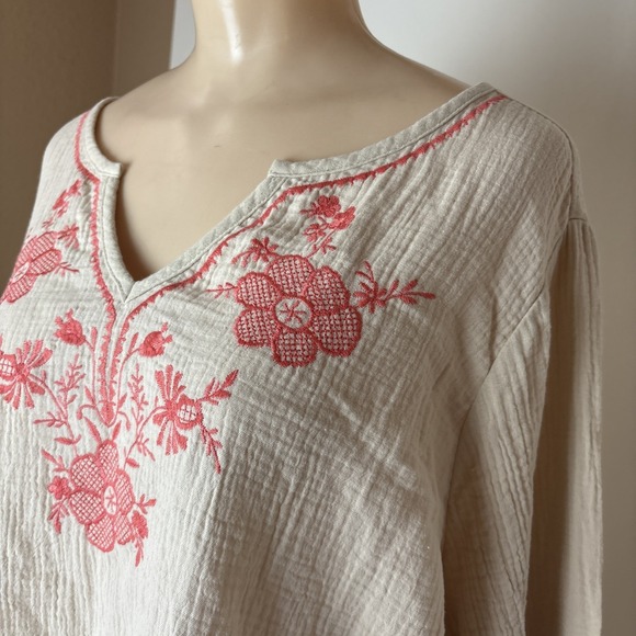 Belle Beach by Kim Gravel 2X Cotton Gauze Embroidered Peasant Top A691520 sand - Picture 6 of 14